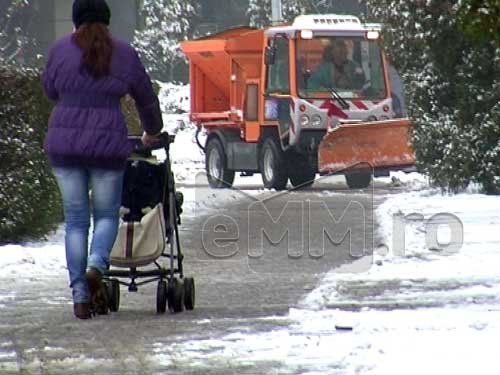 Foto: deszapezire trotuare Baia Mare (c) eMaramures.ro